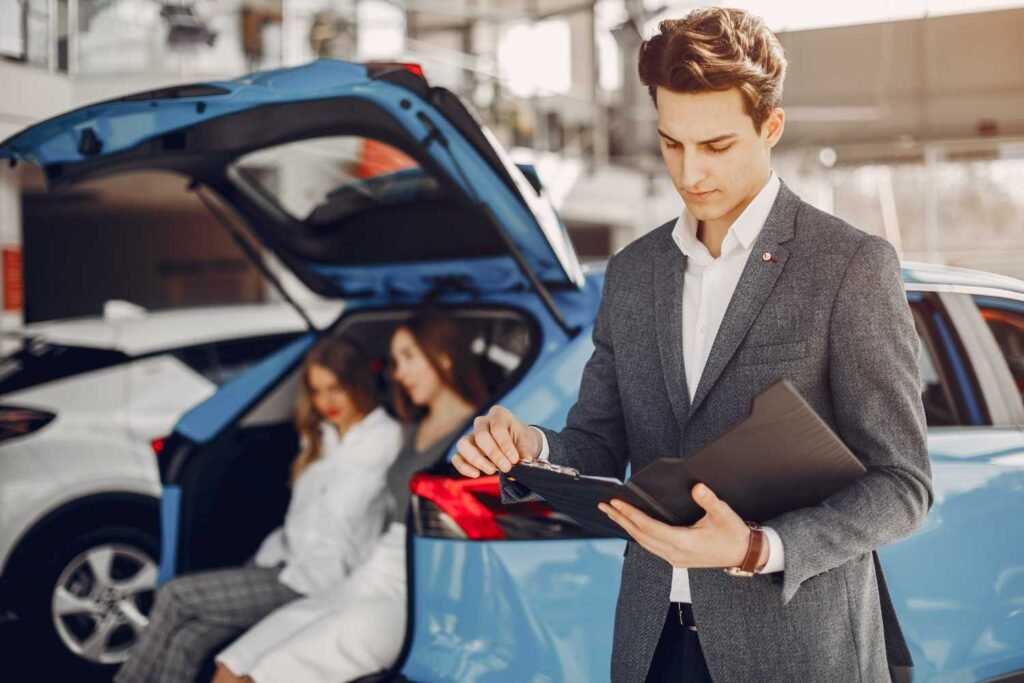 Benefits of Using a Car Insurance Broker in the UAE